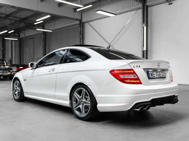 Mercedes C 63 AMG Bezwypadkowy. Przebieg 7600 km! Po konwersji. Po serwisie na 15 tys zł W204 (2007-2014)