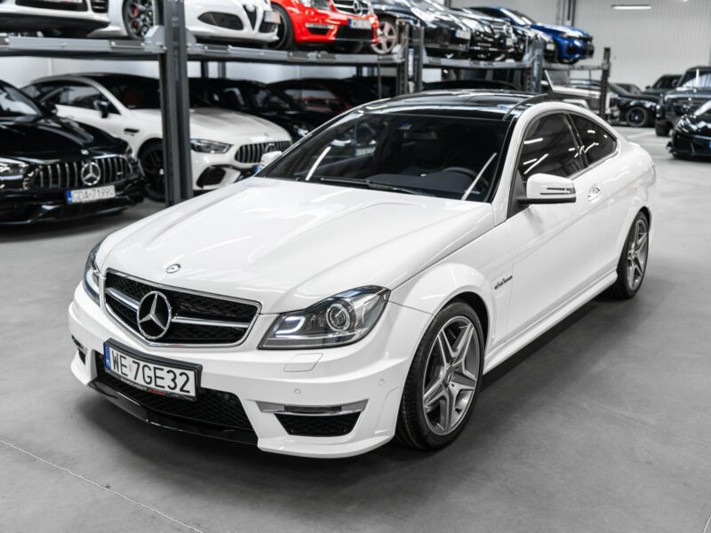 Mercedes C 63 AMG Bezwypadkowy. Przebieg 7600 km! Po konwersji. Po serwisie na 15 tys zł W204 (2007-2014)