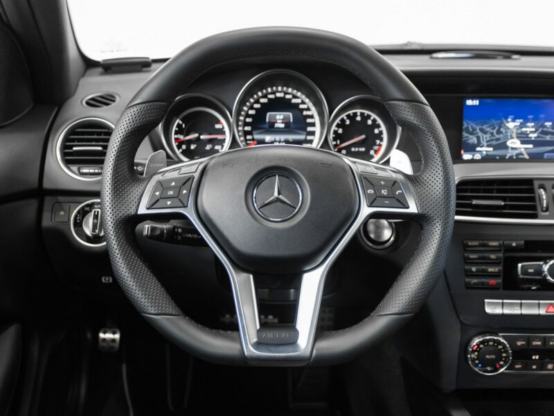 Mercedes C 63 AMG Bezwypadkowy. Przebieg 7600 km! Po konwersji. Po serwisie na 15 tys zł W204 (2007-2014)