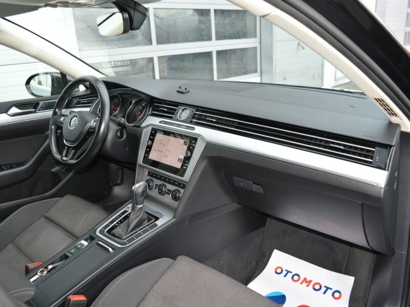 Volkswagen Passat 1.6 TDI Automat 7B Serwis Full LED Navi Kamera EURO-6b B8 (2014-2023)