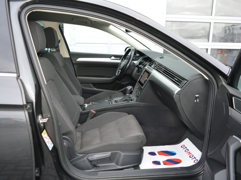 Volkswagen Passat 1.6 TDI Automat 7B Serwis Full LED Navi Kamera EURO-6b B8 (2014-2023)