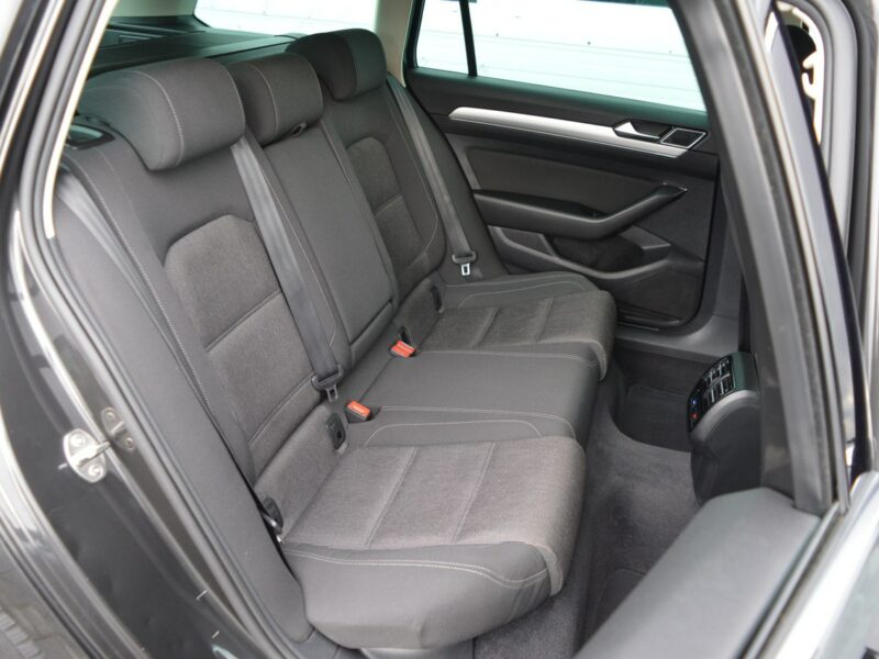 Volkswagen Passat 1.6 TDI Automat 7B Serwis Full LED Navi Kamera EURO-6b B8 (2014-2023)
