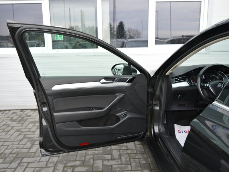 Volkswagen Passat 1.6 TDI Automat 7B Serwis Full LED Navi Kamera EURO-6b B8 (2014-2023)
