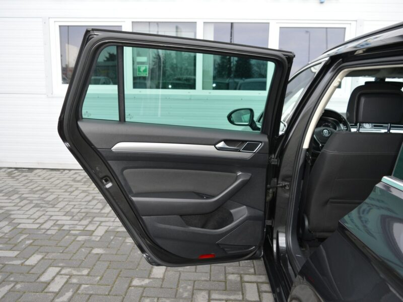 Volkswagen Passat 1.6 TDI Automat 7B Serwis Full LED Navi Kamera EURO-6b B8 (2014-2023)