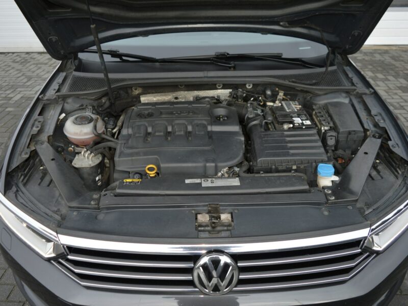 Volkswagen Passat 1.6 TDI Automat 7B Serwis Full LED Navi Kamera EURO-6b B8 (2014-2023)