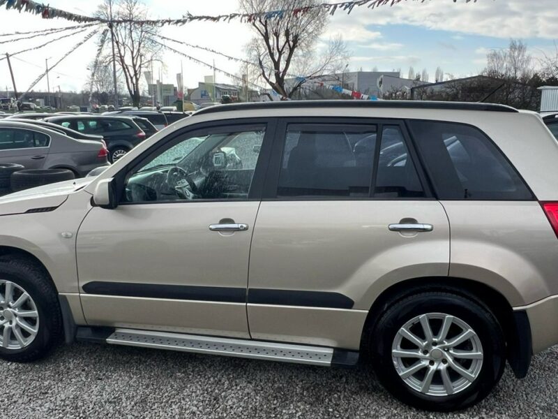 Suzuki Grand Vitara -SPRZEDANY- Benzyna *4x4 *MEGA stan ,Hak * zamiana - AUTOMI-X.PL II (2005-2015)