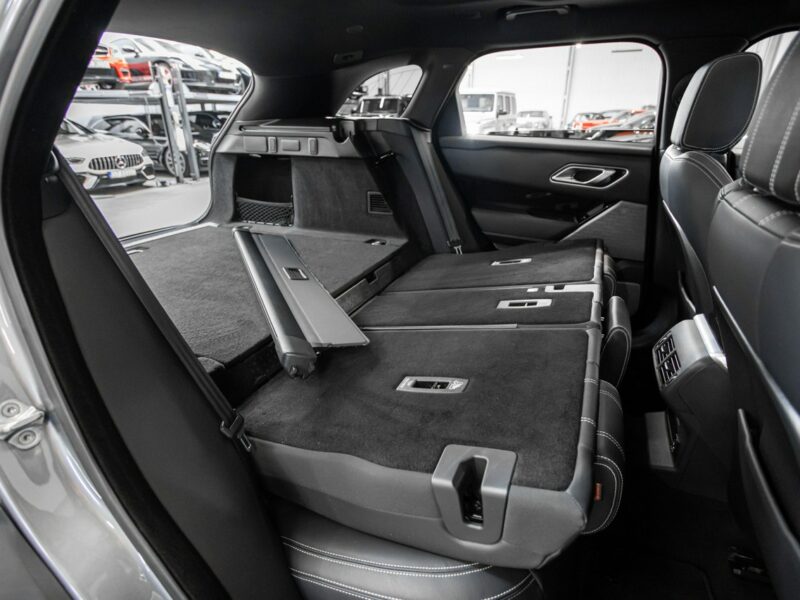 Land Rover Range Rover VELAR 3.0P 400KM R-Dynamic SE. Driver Assist. Cold Climate. Panorama. FV23%.