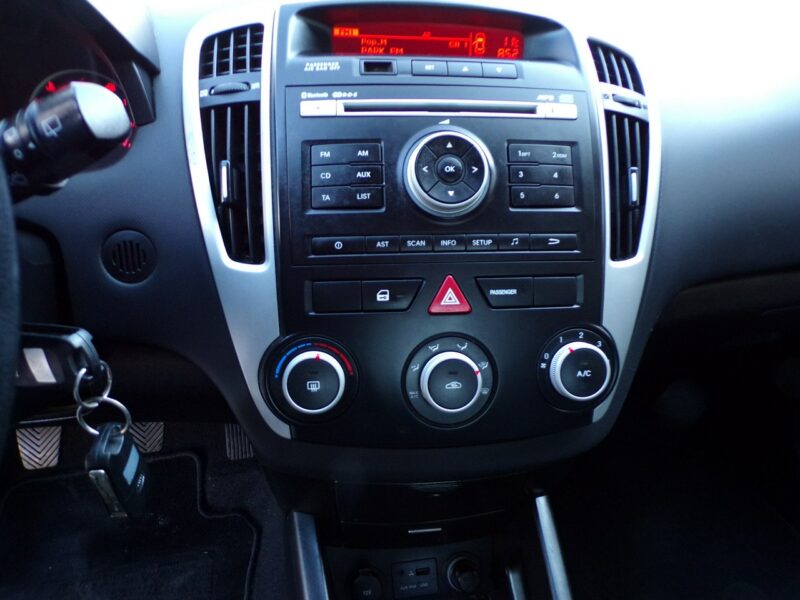 Kia Cee'd Klimatyzacja /Gwarancja /I właść /100000km /2010 I (2006-2012)