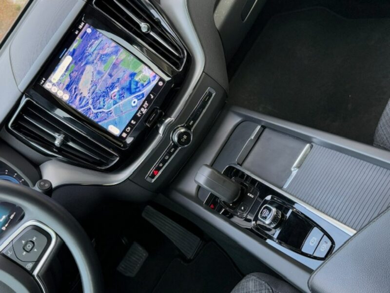 Volvo XC 60 BENZYNA, B4 197PS, AUTOMAT, ORYGINAŁ, NOWY MODEL, GWARANCJA II (2017-)