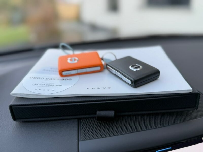 Volvo XC 60 BENZYNA, B4 197PS, AUTOMAT, ORYGINAŁ, NOWY MODEL, GWARANCJA II (2017-)
