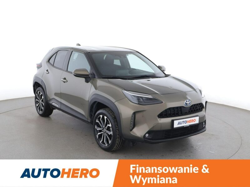 Toyota Yaris Cross 1.5 Hybrid Tempomat Nawigacja Grzane Fotele Czujnik Deszczu Kamera LED