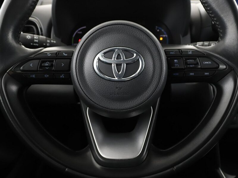 Toyota Yaris Cross 1.5 Hybrid Tempomat Nawigacja Grzane Fotele Czujnik Deszczu Kamera LED