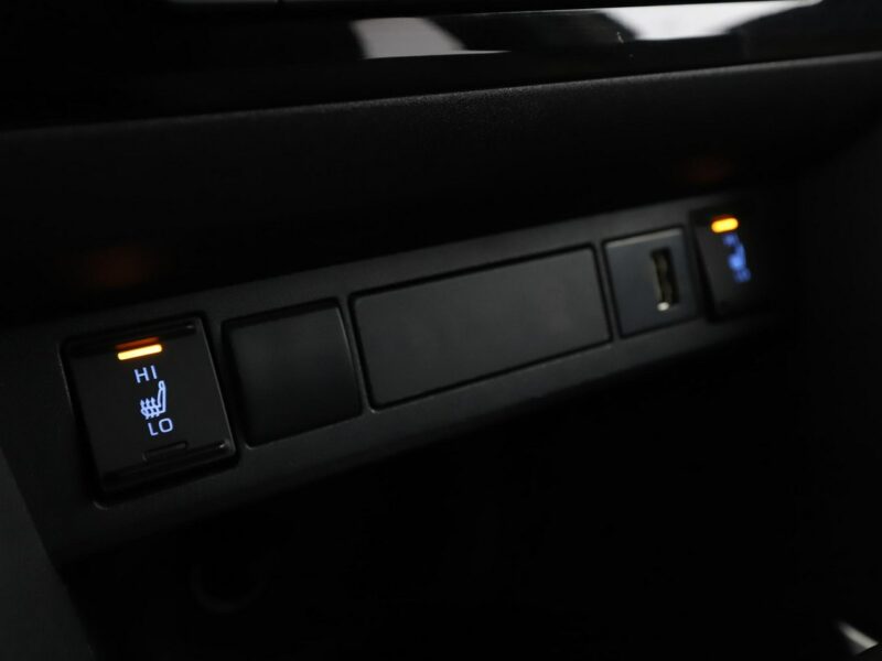 Toyota Yaris Cross 1.5 Hybrid Tempomat Nawigacja Grzane Fotele Czujnik Deszczu Kamera LED