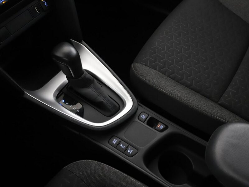 Toyota Yaris Cross 1.5 Hybrid Tempomat Nawigacja Grzane Fotele Czujnik Deszczu Kamera LED