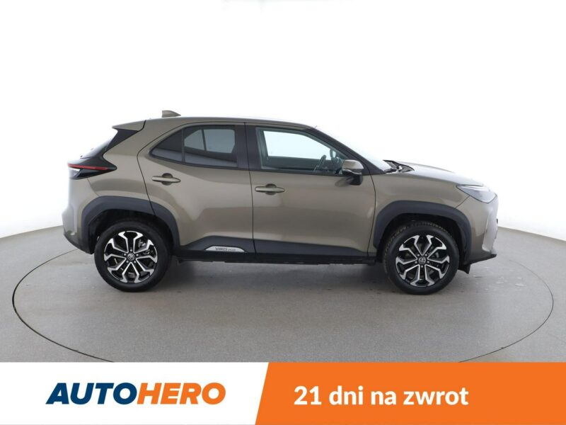 Toyota Yaris Cross 1.5 Hybrid Tempomat Nawigacja Grzane Fotele Czujnik Deszczu Kamera LED