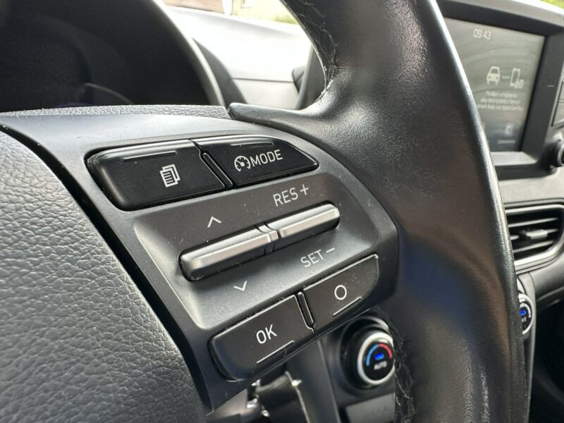 Hyundai Kona Kamera, klimatronic, tempomat, czujnik deszczu ,automatyczne światła I (2017-2023)