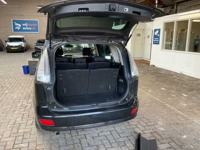 Mazda 5 1,8 benzyna, klimatronik, 7 m,przyciemniane szyby, isofix,podg. fotele I (2005-2010)
