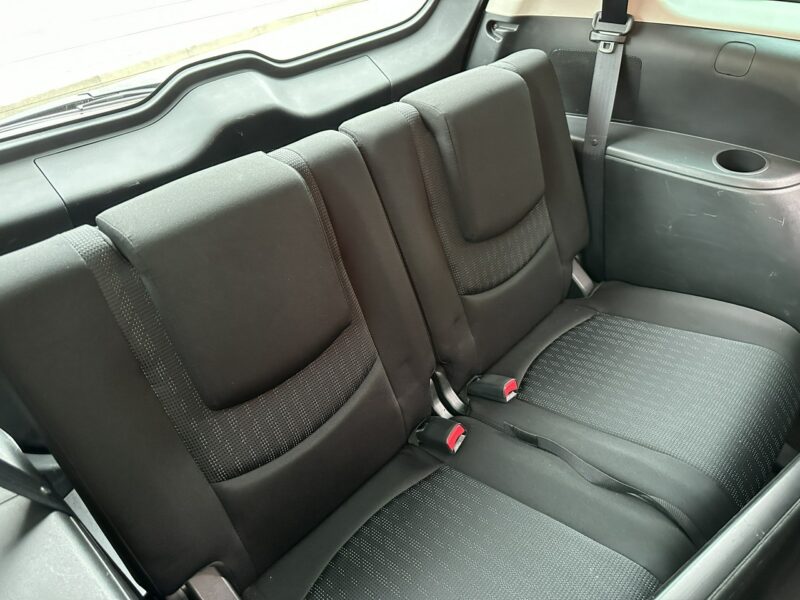Mazda 5 1,8 benzyna, klimatronik, 7 m,przyciemniane szyby, isofix,podg. fotele I (2005-2010)
