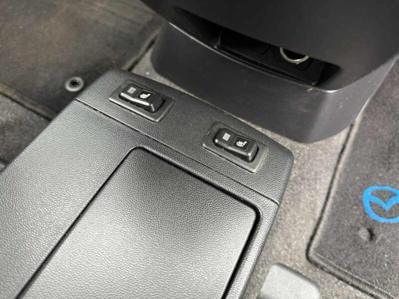 Mazda 5 1,8 benzyna, klimatronik, 7 m,przyciemniane szyby, isofix,podg. fotele I (2005-2010)