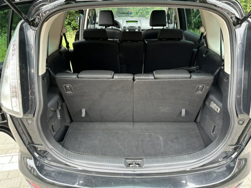 Mazda 5 1,8 benzyna, klimatronik, 7 m,przyciemniane szyby, isofix,podg. fotele I (2005-2010)