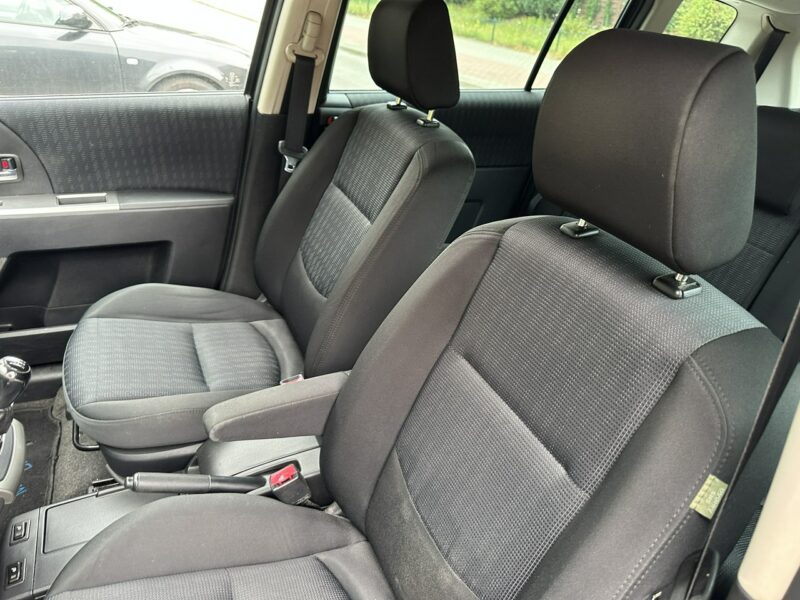 Mazda 5 1,8 benzyna, klimatronik, 7 m,przyciemniane szyby, isofix,podg. fotele I (2005-2010)