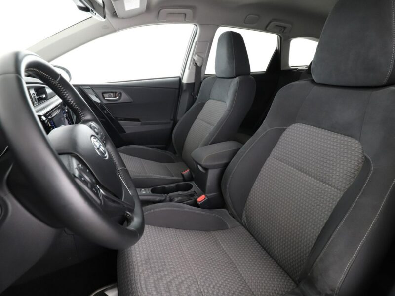 Toyota Auris hybryda Bluetooth kamera tempomat LED klima auto II (2012-)
