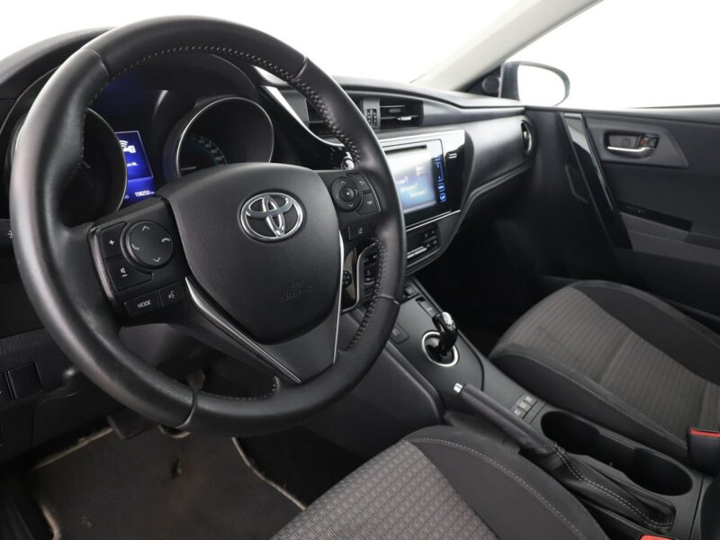 Toyota Auris hybryda Bluetooth kamera tempomat LED klima auto II (2012-)