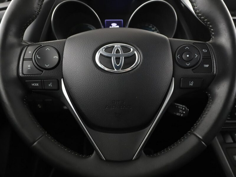 Toyota Auris hybryda Bluetooth kamera tempomat LED klima auto II (2012-)