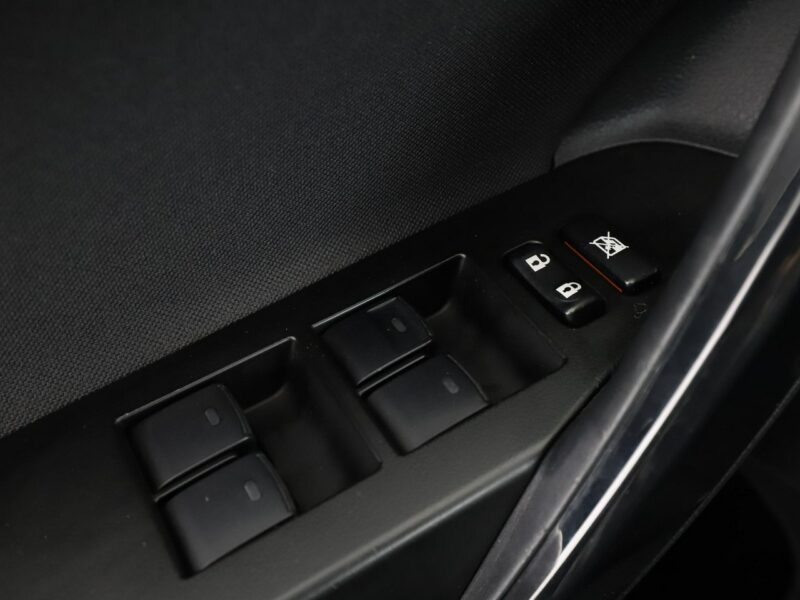 Toyota Auris hybryda Bluetooth kamera tempomat LED klima auto II (2012-)
