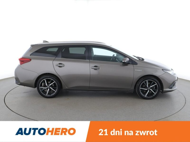 Toyota Auris hybryda Bluetooth kamera tempomat LED klima auto II (2012-)