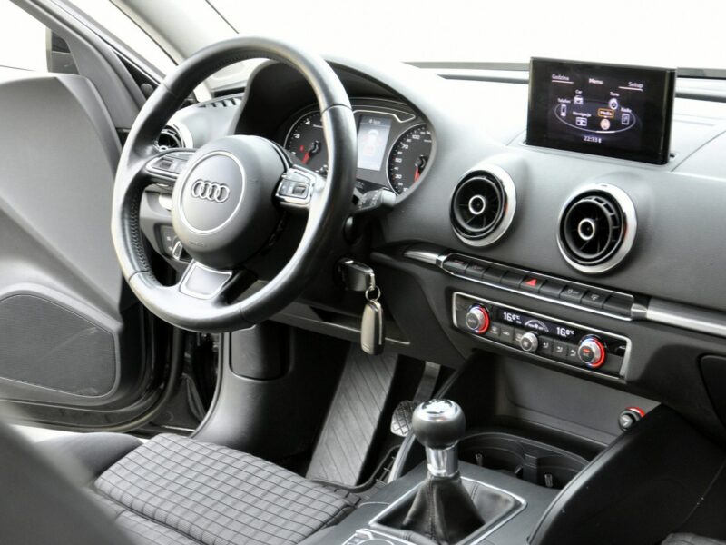 Audi A3 1,4T 140KM Sportback/Navi/Parktronic/Alu/S-line 8V (2012-)