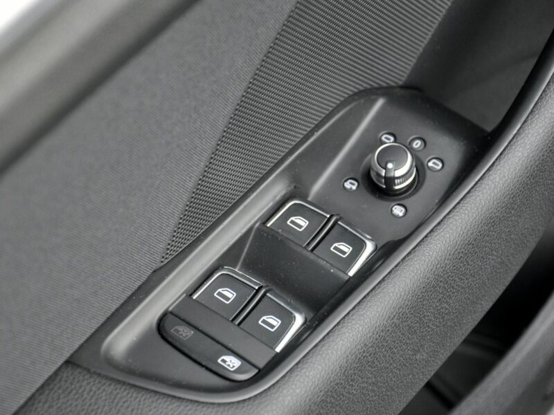Audi A3 1,4T 140KM Sportback/Navi/Parktronic/Alu/S-line 8V (2012-)