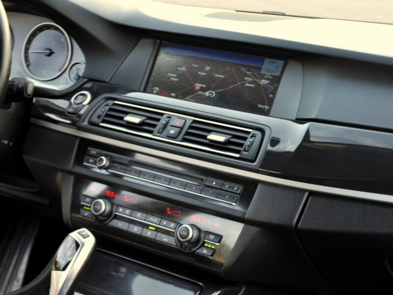 BMW 530 3.0d(258KM)*Bi-Xenon*Ringi*Navi Profesjonal*Skóry*2xParktr.*Alu 17"ASO F10 (2009-2017)