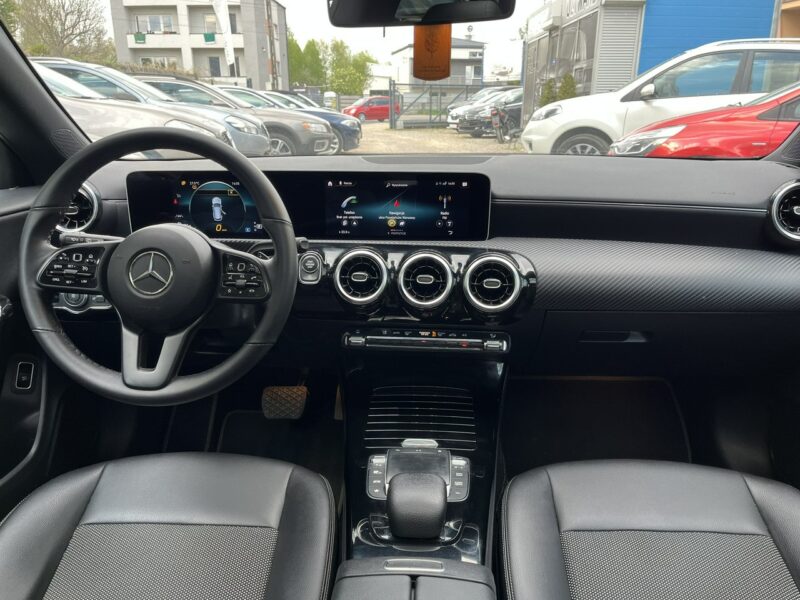 Mercedes CLA 180 1wł* 100% Bez wypadek* Panoramach * LED* FV23%* Kamera* Stan Idealny II (2019-)