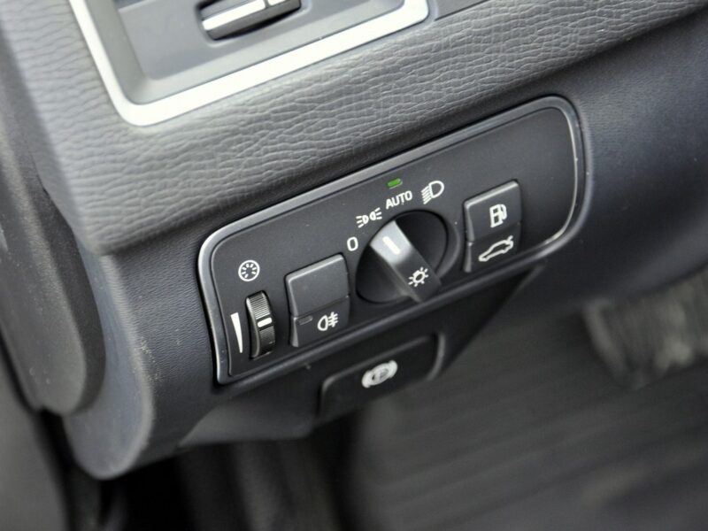 Volvo XC 60 2,0D4 190KM Momentum/Navi/Skóra/Alufelgi/Led/Xenon/Serwis/ I (2008-2017)