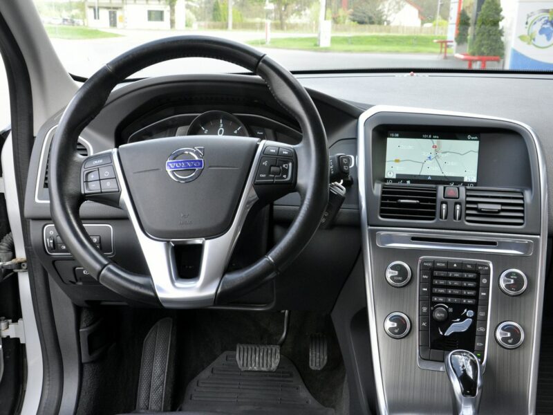 Volvo XC 60 2,0D4 190KM Momentum/Navi/Skóra/Alufelgi/Led/Xenon/Serwis/ I (2008-2017)