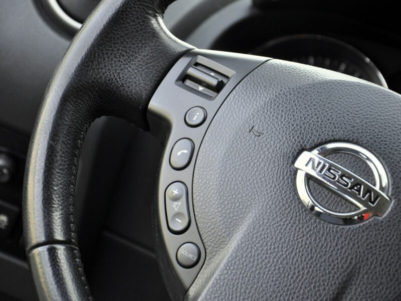 Nissan Qashqai 1,6i 117KM TEKNA/Alufelgi/Serwisowany/AUX/Pod.Fotele/Navi I (2007-2013)
