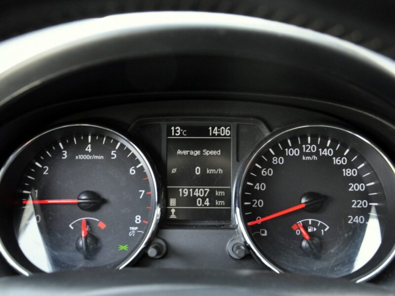Nissan Qashqai 1,6i 117KM TEKNA/Alufelgi/Serwisowany/AUX/Pod.Fotele/Navi I (2007-2013)