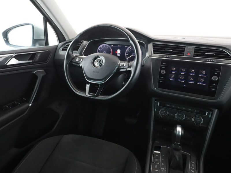 Volkswagen Tiguan R-Line 4X4 180KM Navi Virtual Klimatyzacja Podgrzewane fotele II (2016-2024)