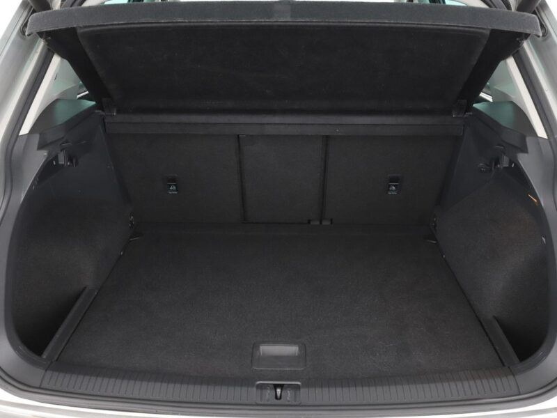 Volkswagen Tiguan R-Line 4X4 180KM Navi Virtual Klimatyzacja Podgrzewane fotele II (2016-2024)