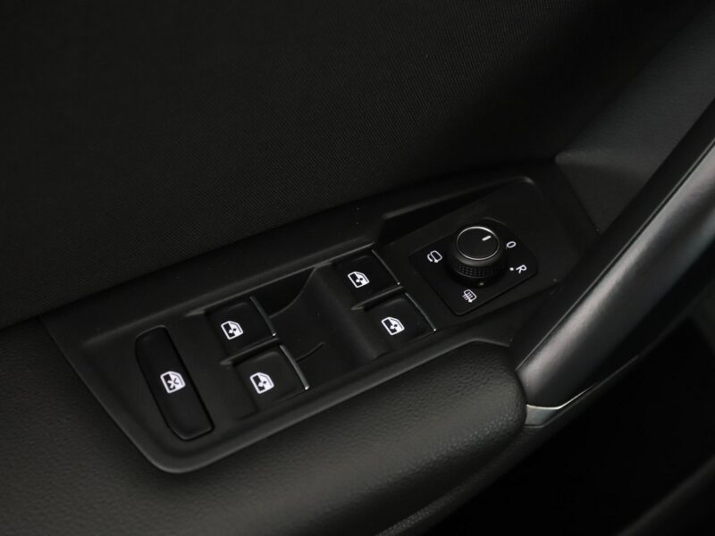 Volkswagen Tiguan R-Line 4X4 180KM Navi Virtual Klimatyzacja Podgrzewane fotele II (2016-2024)