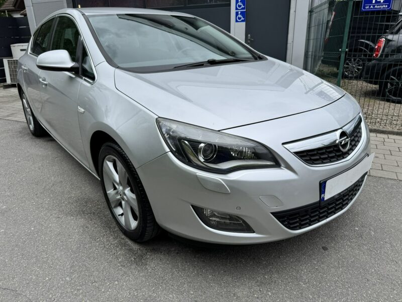 Opel Astra Sport Cosmo 1.4 turbo LPG J (2009-2019)