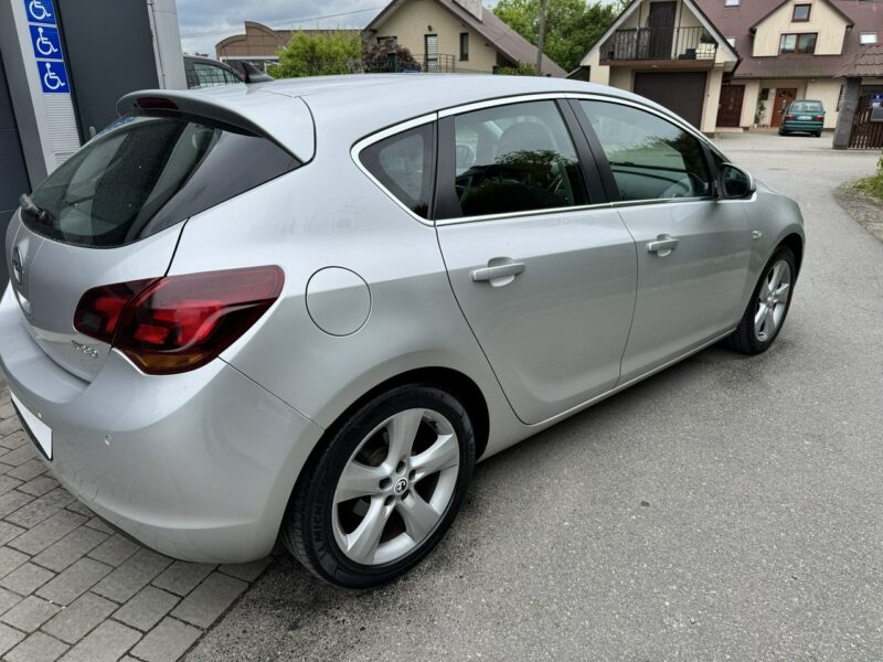 Opel Astra Sport Cosmo 1.4 turbo LPG J (2009-2019)
