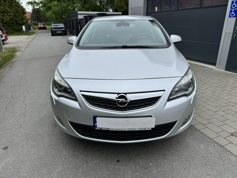 Opel Astra Sport Cosmo 1.4 turbo LPG J (2009-2019)