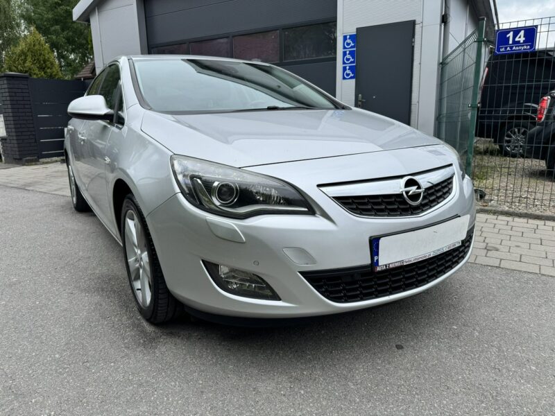 Opel Astra Sport Cosmo 1.4 turbo LPG J (2009-2019)