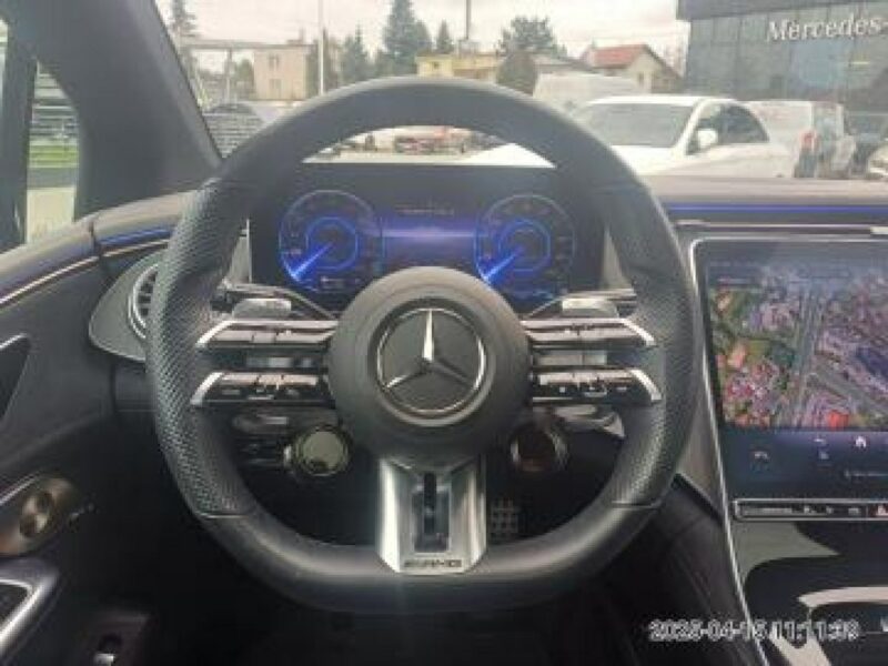 Mercedes EQE