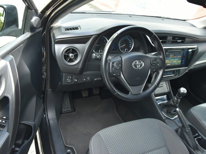 Toyota Corolla 1.6Valvematic 132KM 2018r. lift SALON Climatronic Kamera LED 47tkm Seria E16 (2012-)