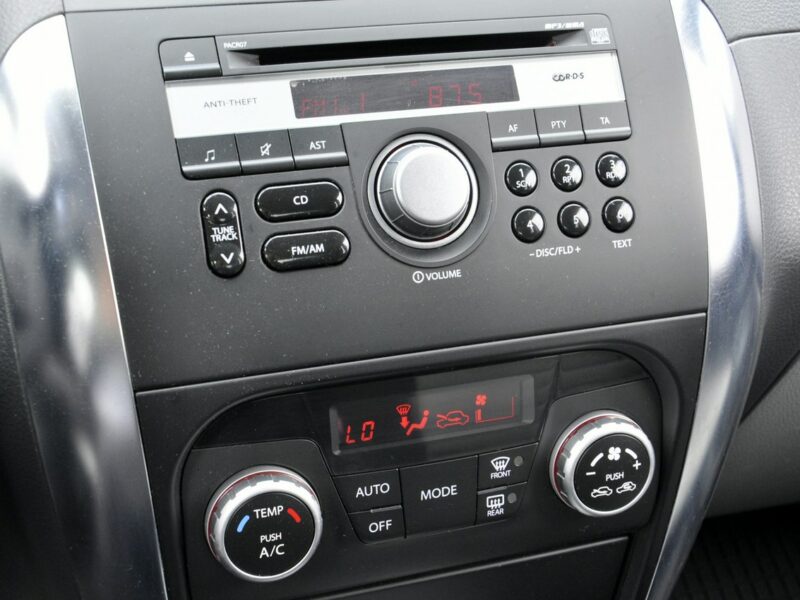 Suzuki SX4 1,6i 120KM Premium/Alu/KeyLessGo/Parktronic/Relingi/Serwisowany/PDC I (2006-2013)