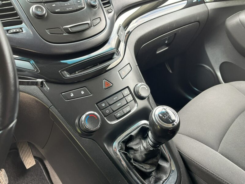 Chevrolet Orlando 1.8 7osób Climatronic Alu Navi Kolorowy Wyświetlacz Stan BDB BEzwypadk