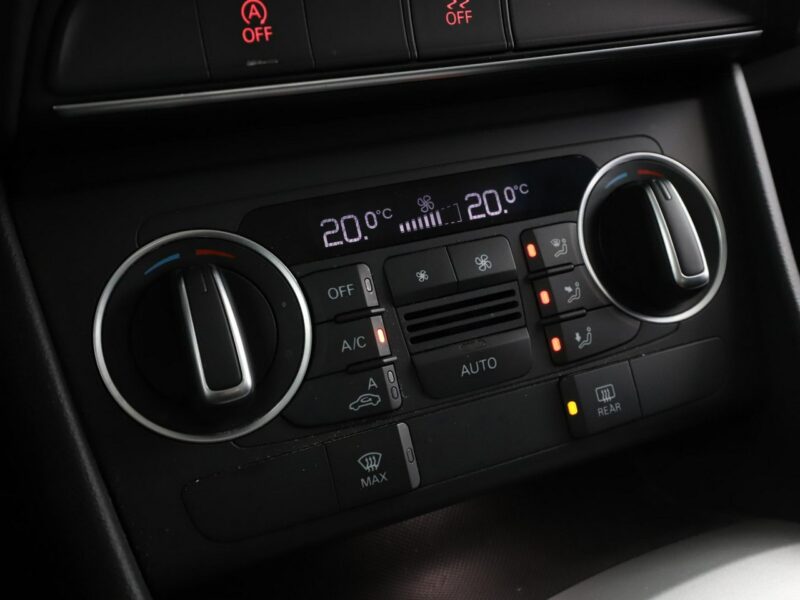Audi Q3 4x4 S-tronic xenon navi klima auto czujniki parkowania I (2011-2018)